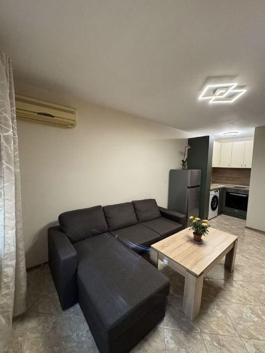 Двустаен апартамент, под наем, Център