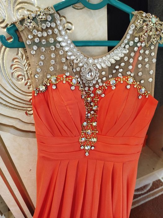 Jenskiy vecherniy koylak