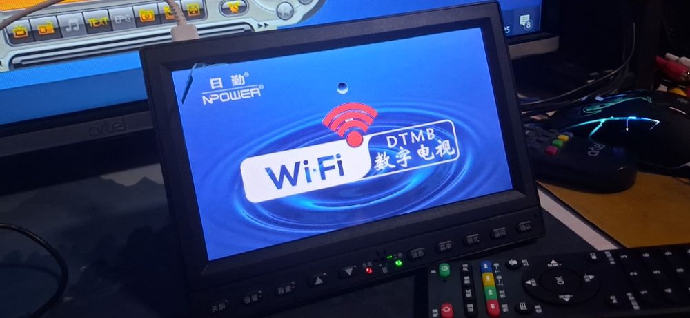 Портотивний мини телевизор с вайфай