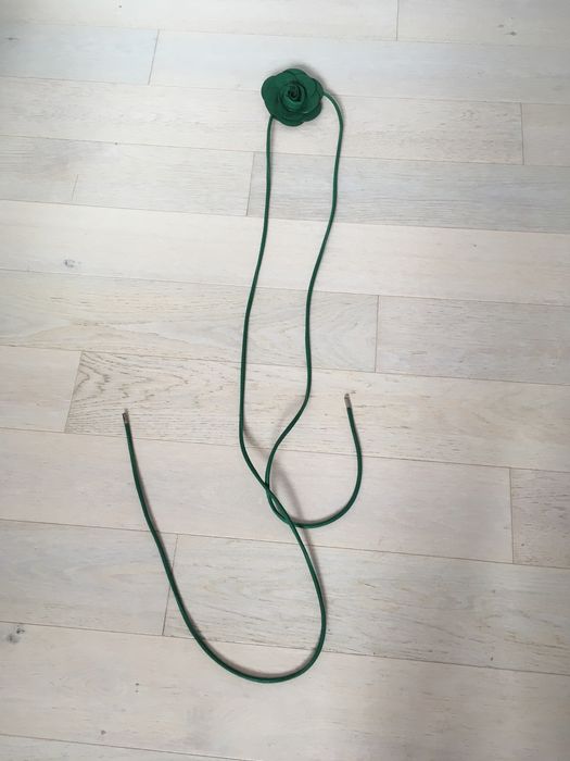 curea cu forma de floare