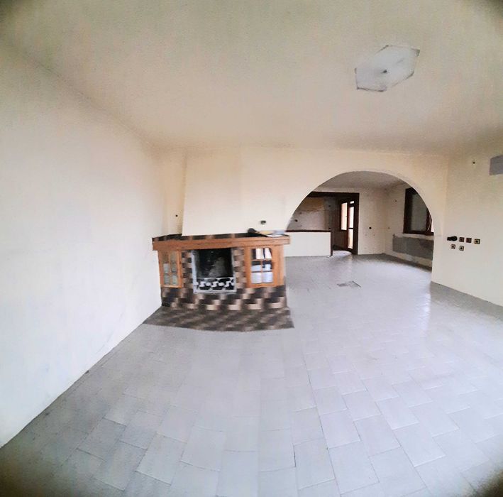 Продава се Етаж от къща в Омуртаг - 110 кв.м за 746 €/кв.м - Снимка #4