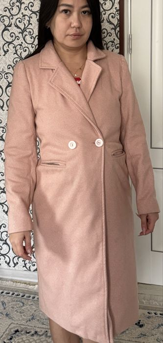 Продам верхние одежды для девушек