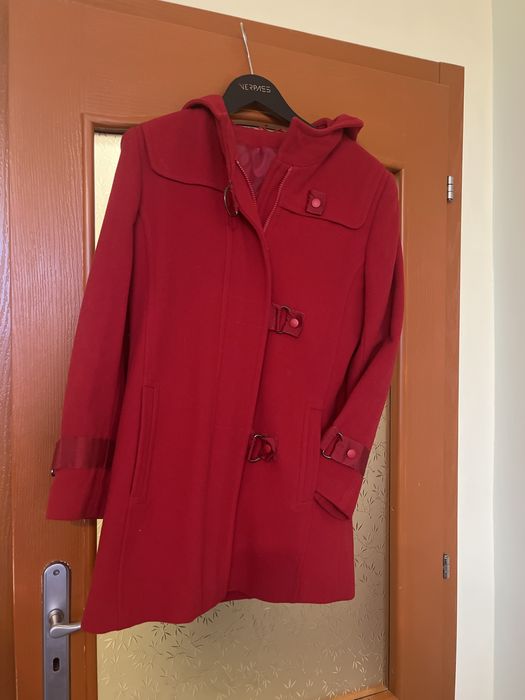 Червено елегантно палто
