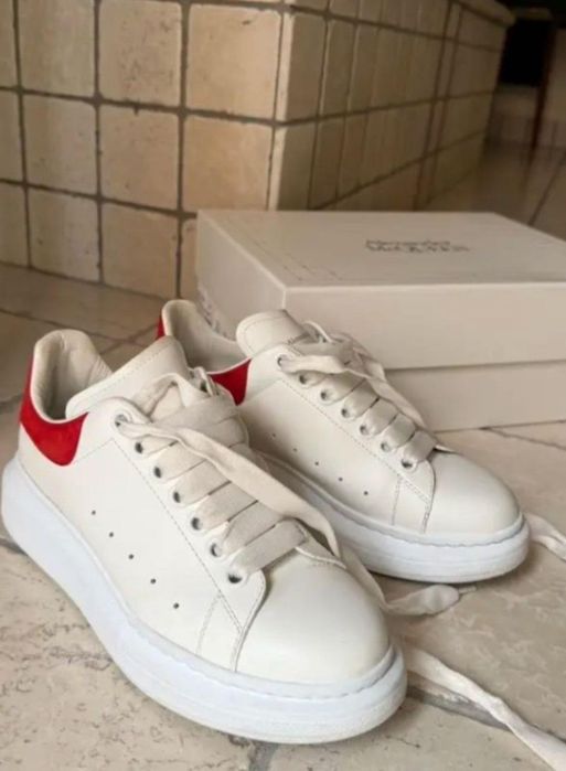 Alexander mcqueen alb rosu