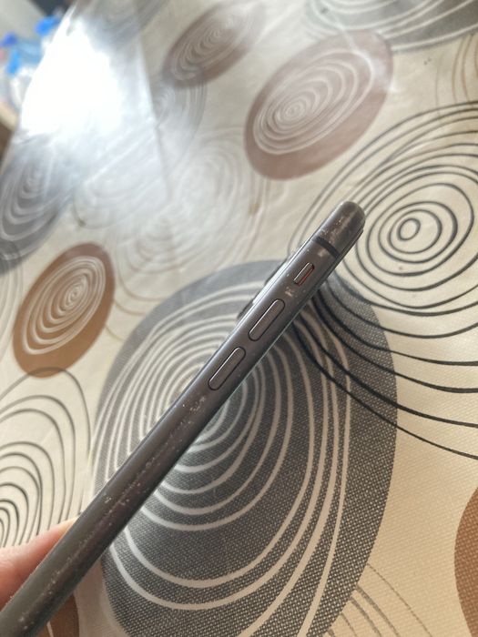 Iphone 11 64gb 100% батерия