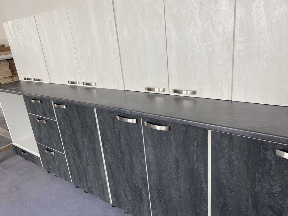 Mobila de bucatarie lungime 300 cm noua !