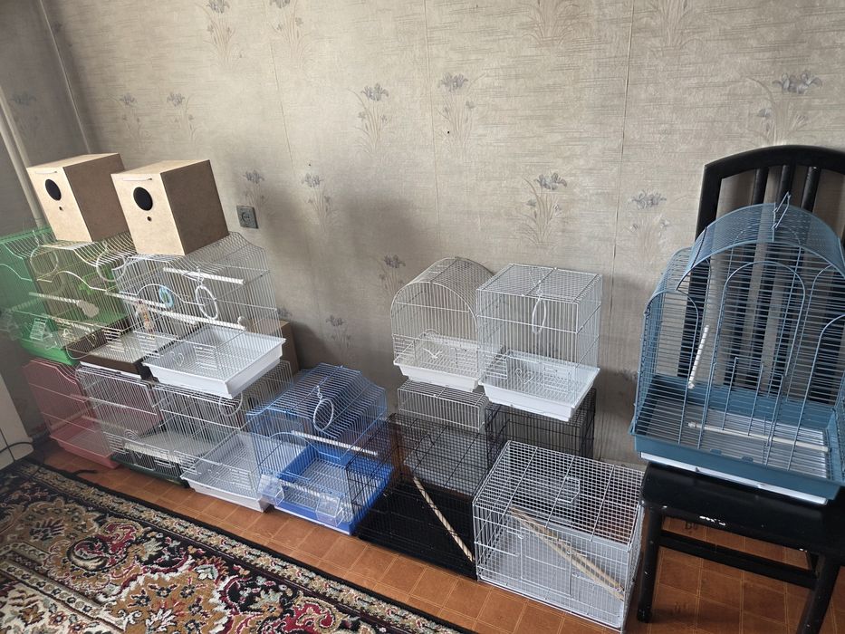 Продам клетки разного размера гнездо