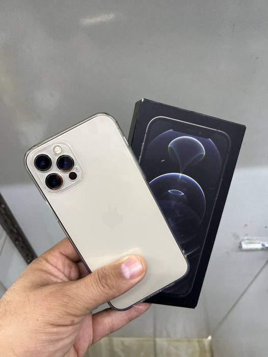 Iphone 12 pro с гарантиие