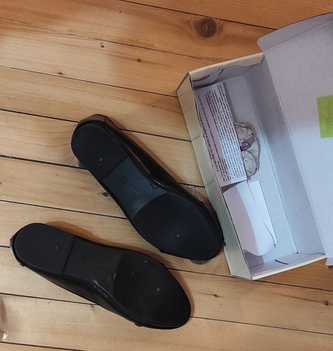 продавам нови дамски обувки - тип пантофки Xcess, изкуствена кожа