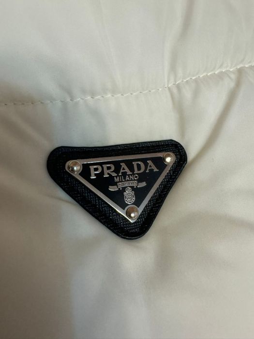 Geacă albă Prada nepurtată