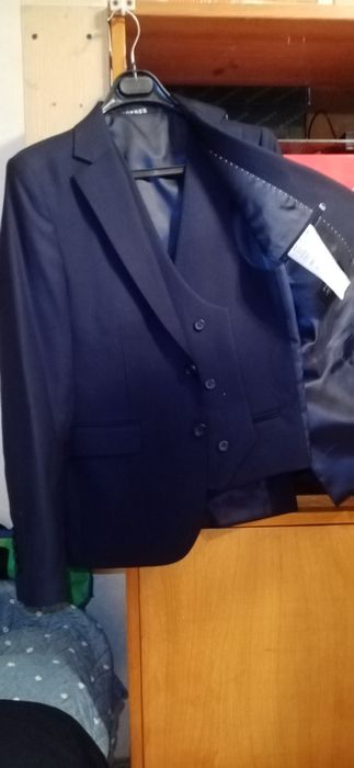 Школьный костюм.