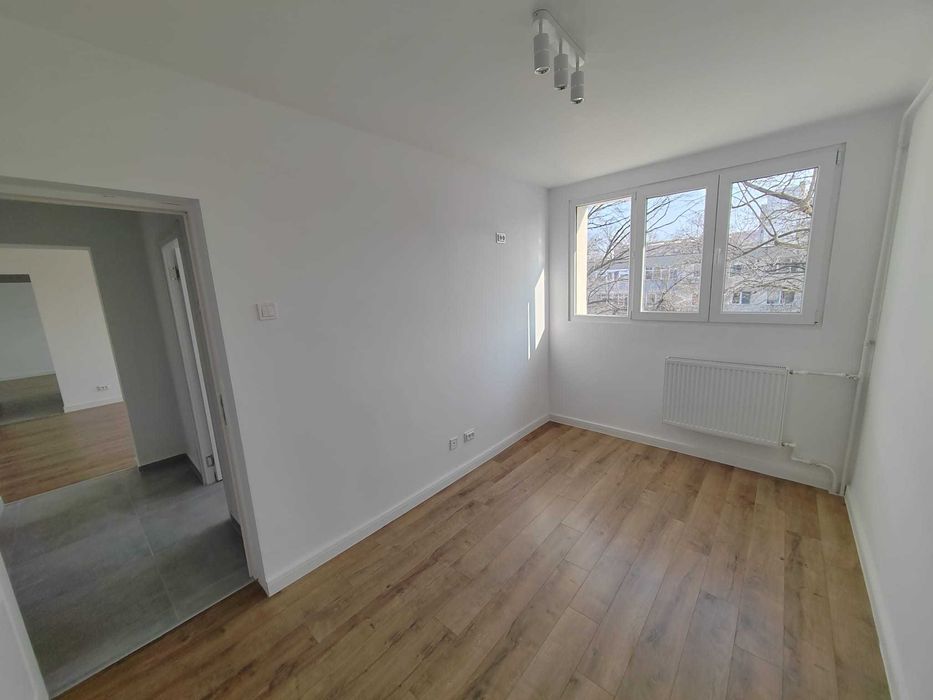 Apartament 3 camere str. Baraj Lotru - Metrou Titan