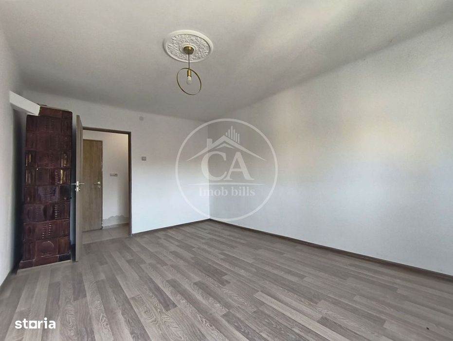Apartament de vanzare cu 2 camere si curte in zona Centrala, Otadeaa — fotografia 1
