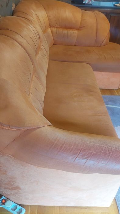 Продавам ъглов дивам