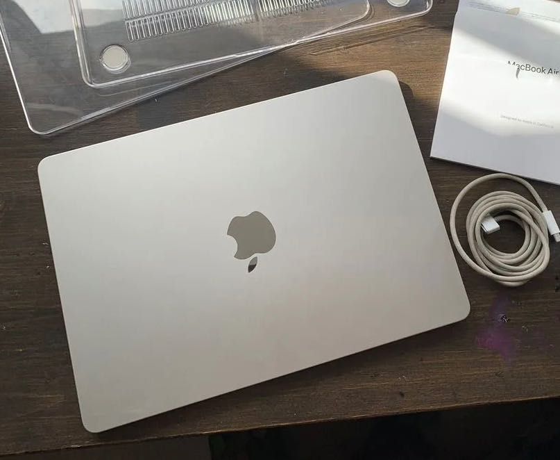 MacBook Air M2 2022