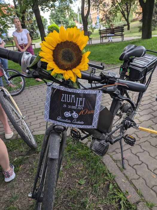 Bicicleta electrica touring autonomie mare bafang trotineta scuter