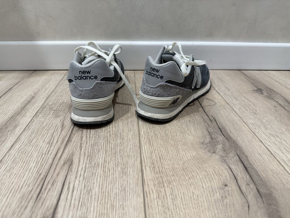 Продам кроссовки New balance.
