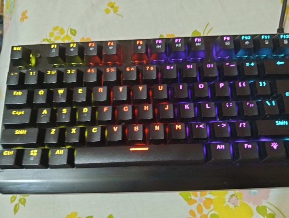 Tastatură mecanică