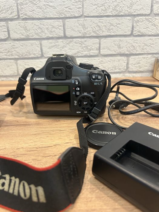 Продам Canon 1100D