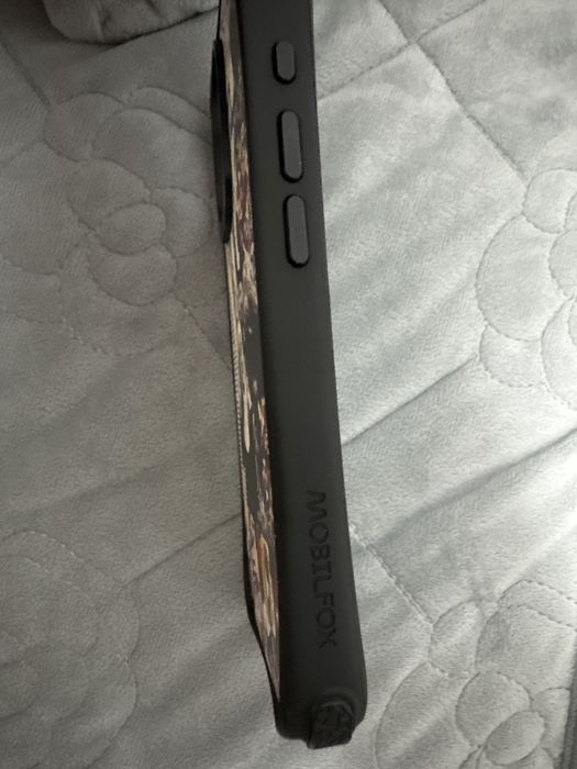 Vand husa mobil fox pentru iphone 16