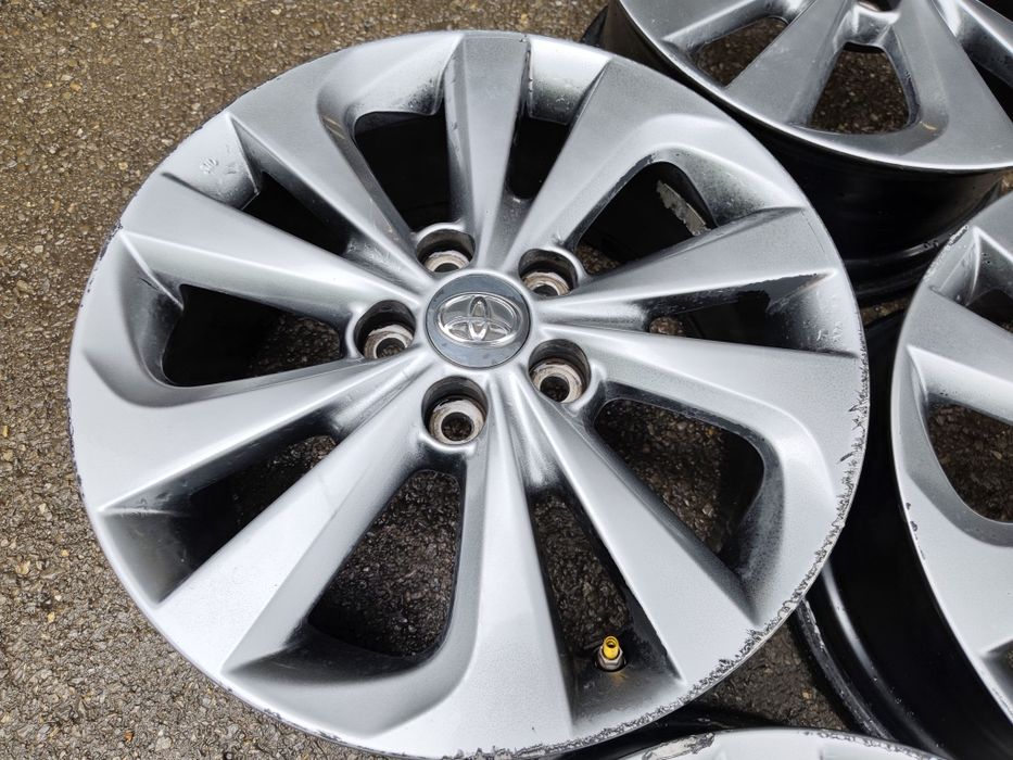 17" оригинални алуминиеви джанти за Toyota Corolla,Auris,Avencis..