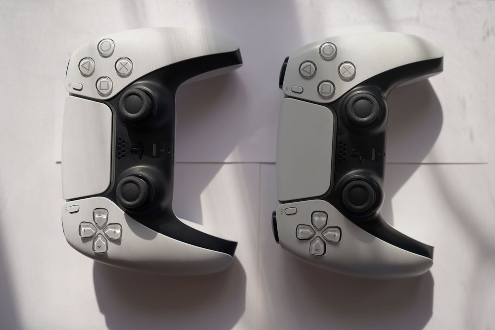 Продам джойстики для пс5 PS5 Dualsence