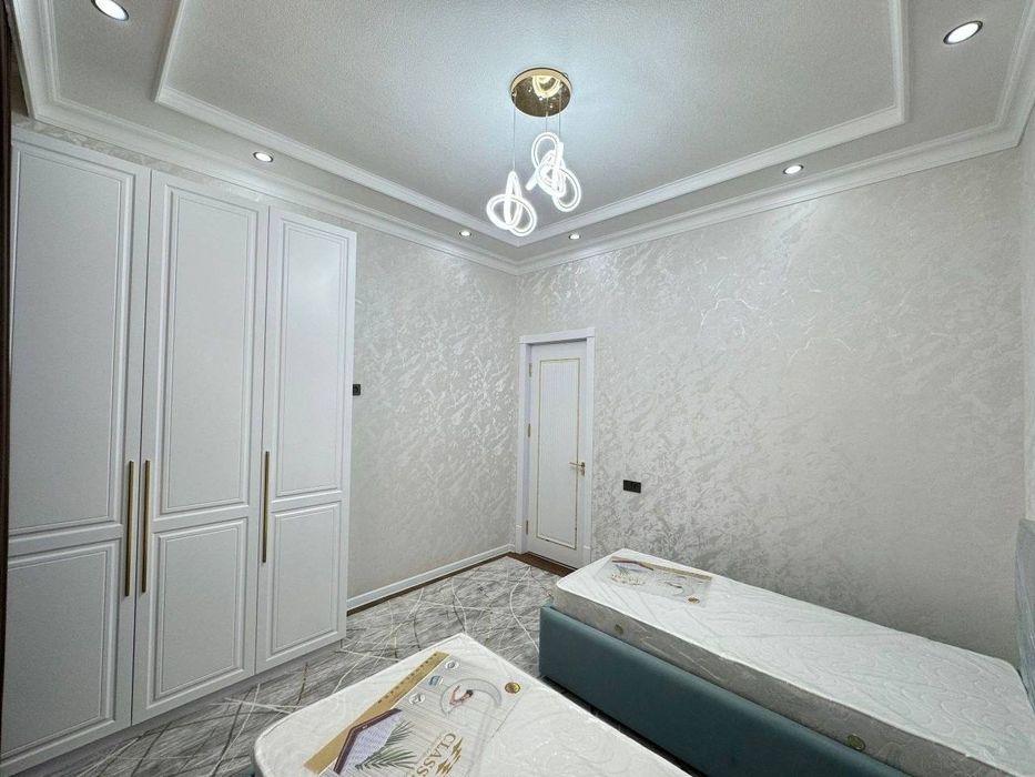 Срочно продаётся без  глухой 3х-комнатная квартира