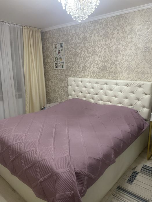 Продам кровать с матрасом