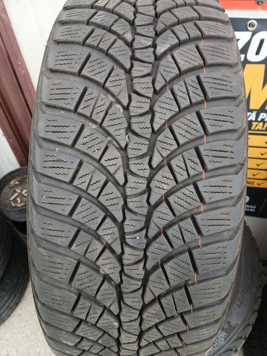 Jante aliaj R17,  5x112, originale Audi echipate cu anvelope de iarnă  M+S 225/50/R17 Kumho dot 2022 impecabile
