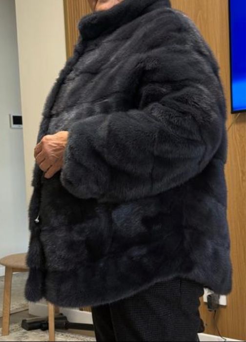 Продам шубу. Цвет графит