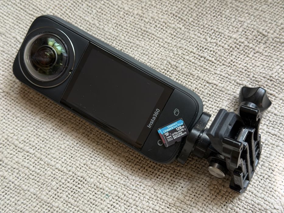 Insta360 x3 екшън камера
