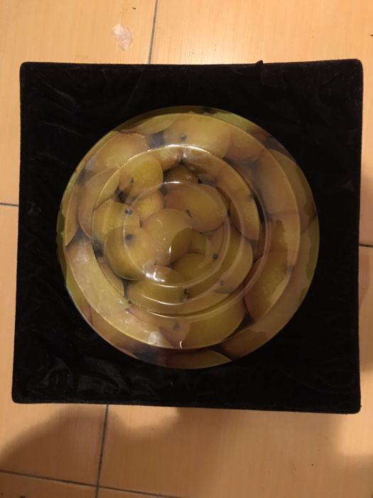 Тарелки продается на   подарочные каробки.