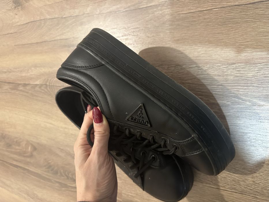 Кожени кецове Guess 38