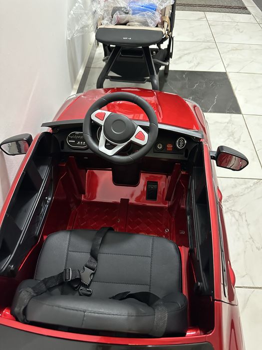 Продам машинку детскую BMW