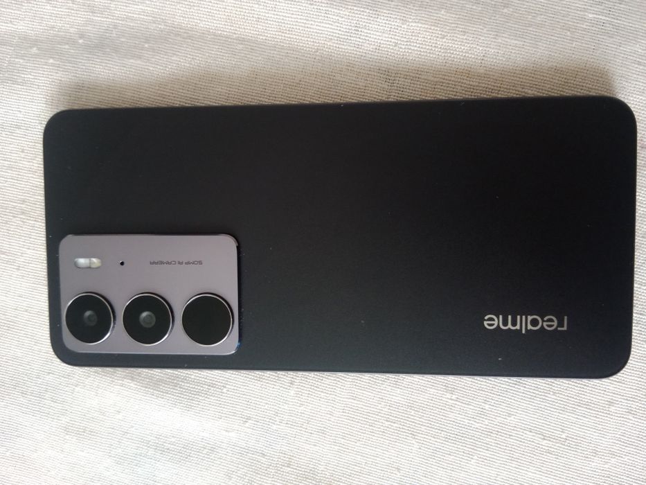 Realme       c75