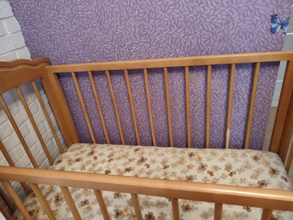 Манеж деревянный с матрацем