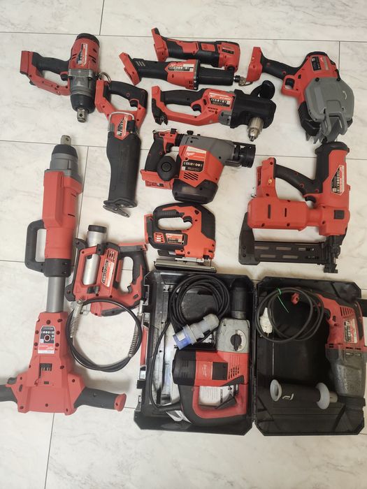 Vând scule profesionale milwaukee