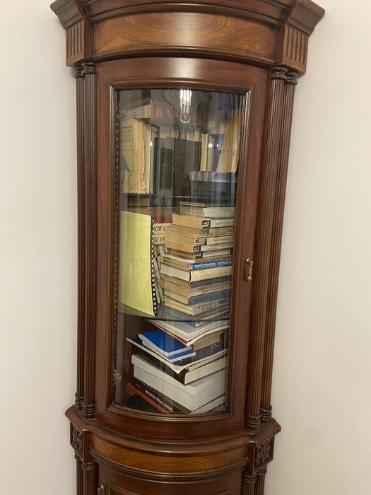 Продам шкаф- витрины, 2шт, 200тыс