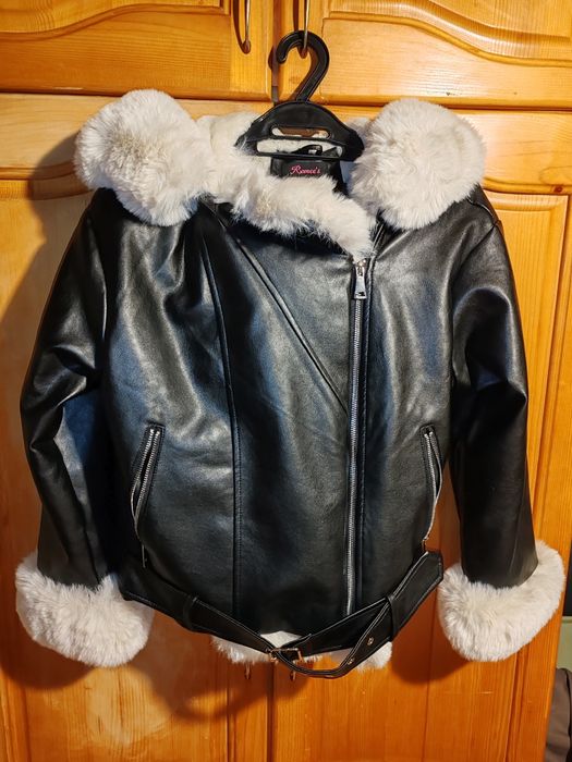 Зимно топло,стилно яке.