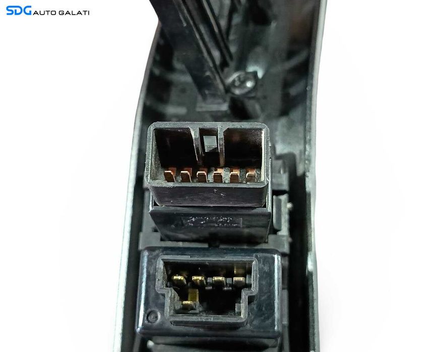 Panou Consola Buton Butoane Reglaj Lumini Stergator Geam Sticla Luneta SsangYong Rodius 2004 - 2013 Cod 621W10140 [LR6406]