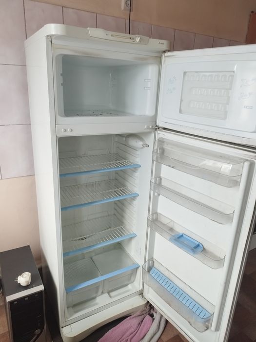 Холодильник индезит