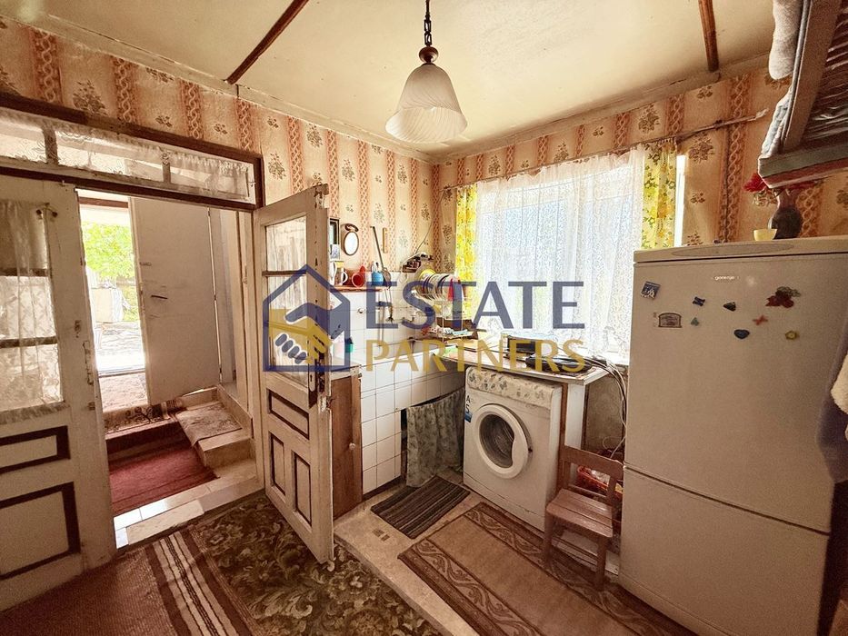 Къща в Пловдив, област-с.Ново Железаре площ 198 цена 63000