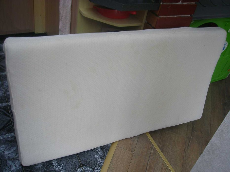 Детски матрак със свалящ се калъф