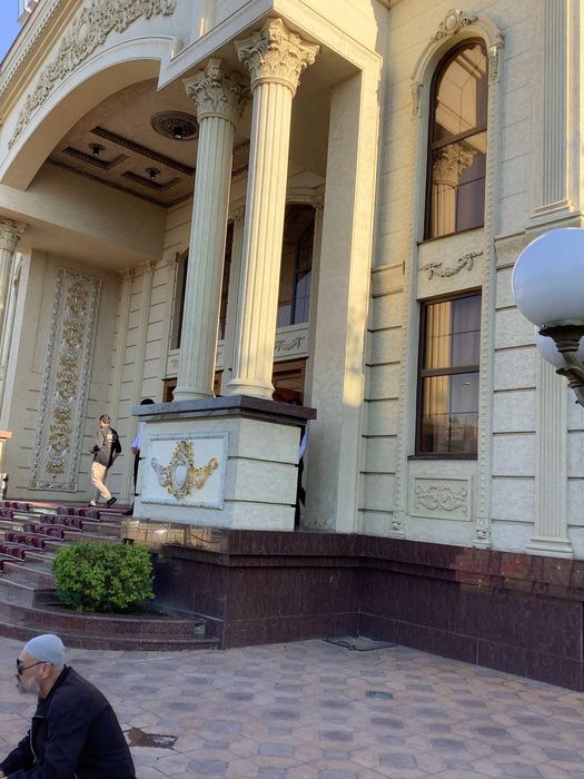 Ресторан на 17 ти сотке в Мирабадском район