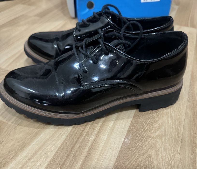 Полуботинки