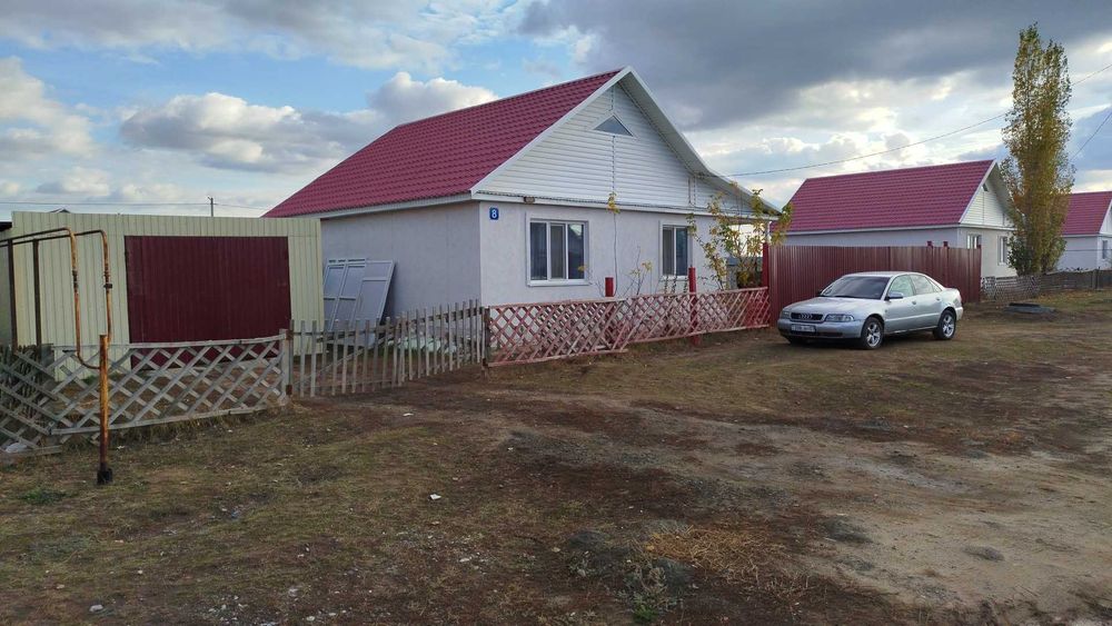 Дом в новом перспективном микрорайоне села Бурлин