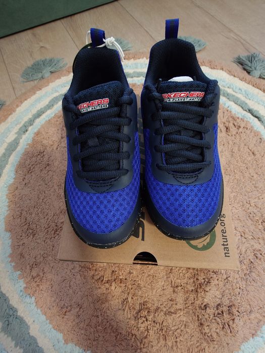 Sketchers олекотени маратонки