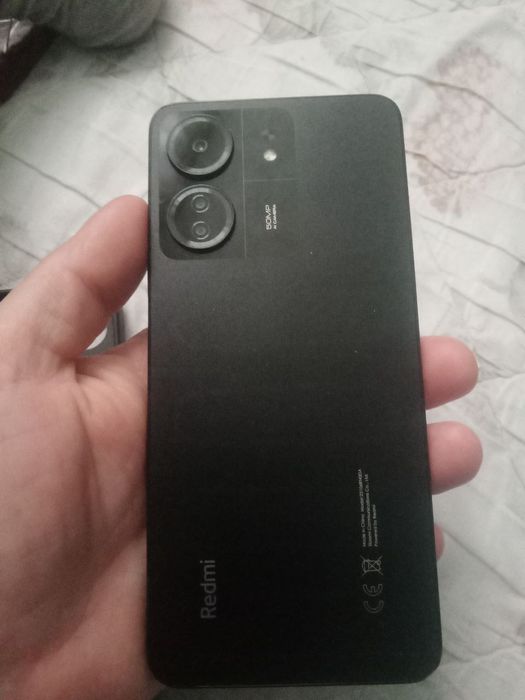 Продаю redmi 13c 8+4/256