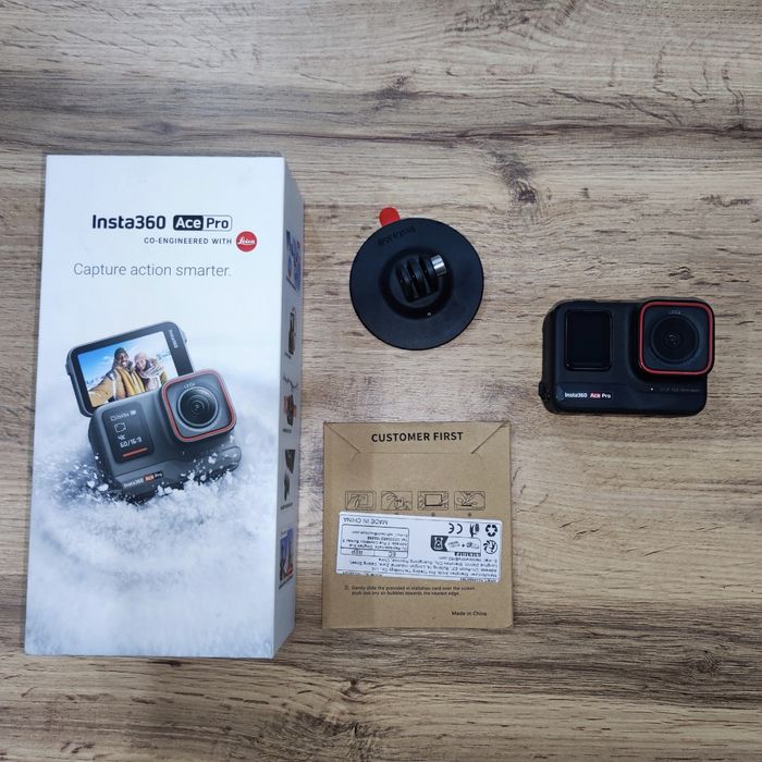 Экшен камера insta 360 Ace Pro