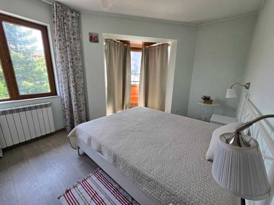 Обзаведен апартамент с 3 спални в Банско! Ниска такса поддръжка!